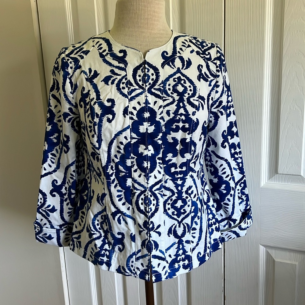 NWT Chico’s Indigo Ink Alicia Blue and White 3/4 Cuffed Sleeve Collarless Jacket